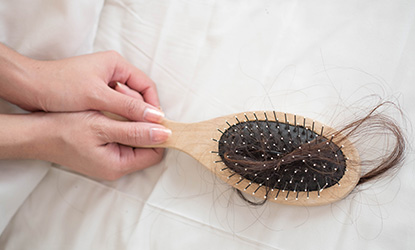 Co na wypadanie włosów po ciąży?